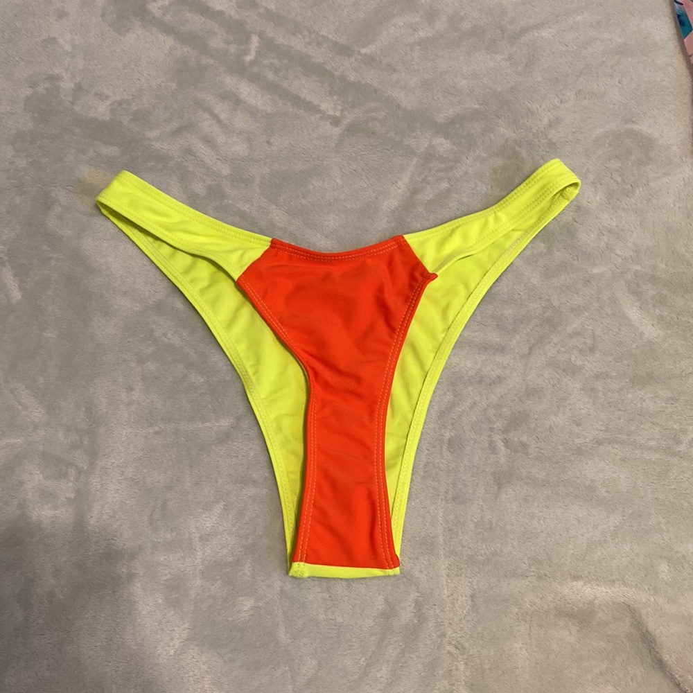 Bikini bottoms